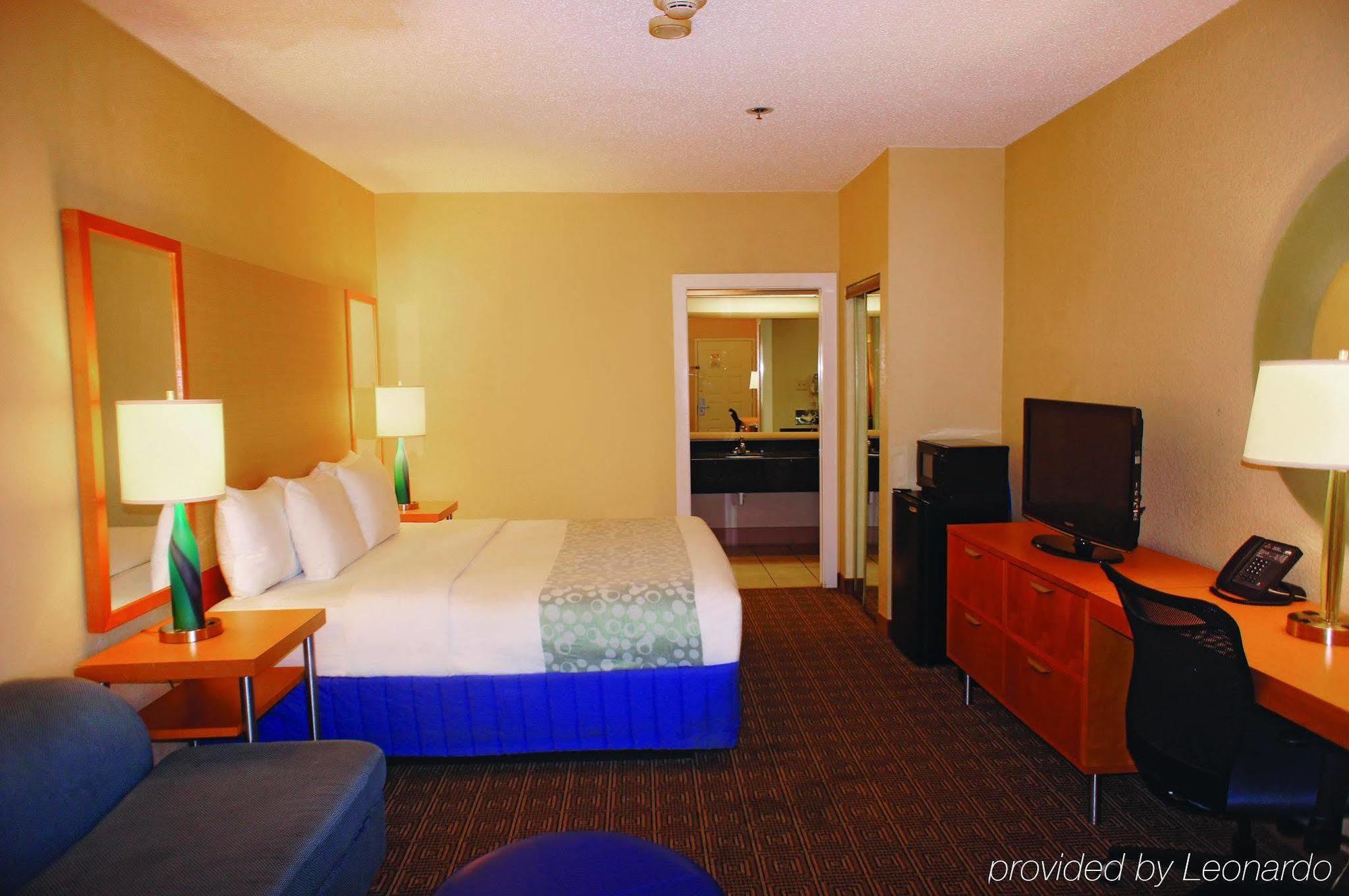 מלון פורט מאיירס La Quinta By Wyndham Ft. Myers - Sanibel Gateway מראה חיצוני תמונה