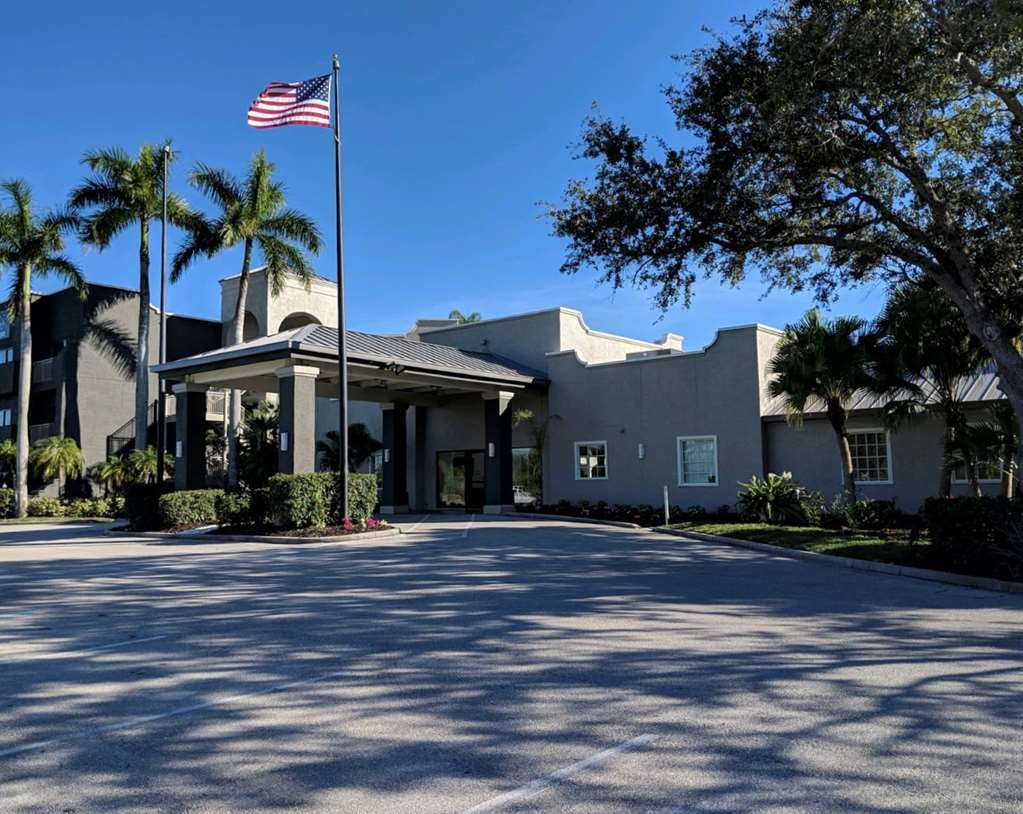 מלון פורט מאיירס La Quinta By Wyndham Ft. Myers - Sanibel Gateway מראה חיצוני תמונה